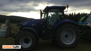 New Holland T7.225 AC at Oct 03 02-33-50